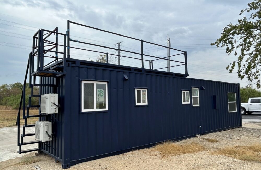 40FT HOME CONTAINER WITH A ROOF TOP