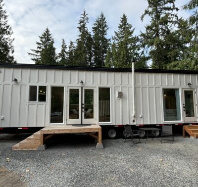 40FT TINY HOME HOME ON WHEEL WHITE