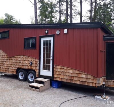 Tiny House on a Trailer 1 beds.