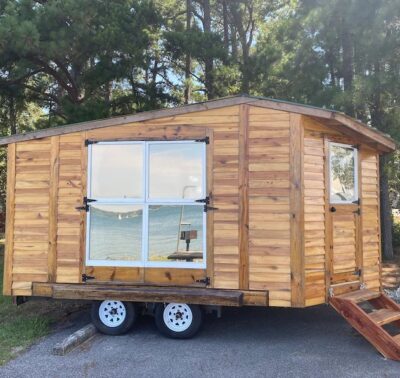 Wood Home On Wheel